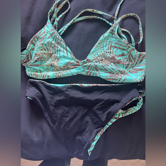 LSpace bikini - Picture 3 of 3